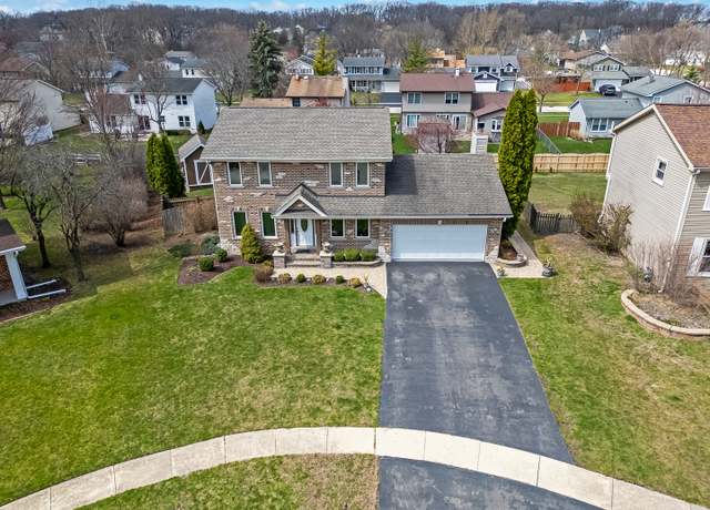 Property at 308 Oakbrook Ct, Bartlett, IL 60103, 4 beds, 3.5 baths