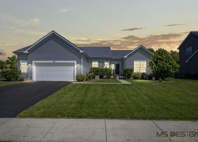Property at 333 E Cloverlane Dr, Sycamore, IL 60178, 3 beds, 3 baths