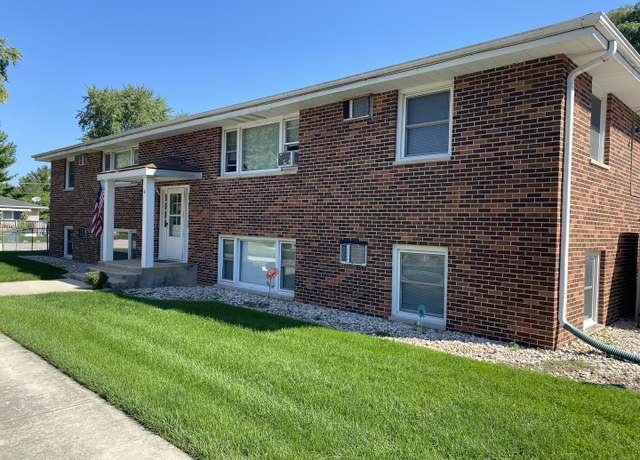 Property at 265 E Prairie St, Manhattan, IL 60442, 7 beds, 4 baths