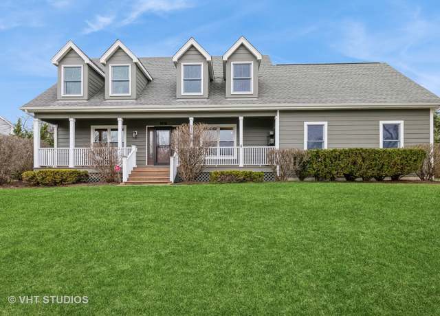 Property at 1410 Spring Hill Dr, Algonquin, IL 60102, 4 beds, 2.5 baths