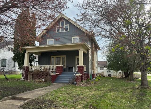 Property at 412 Elm St, Delavan, IL 61734, 4 beds, 1.5 baths