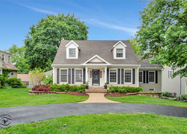 Property at 616 E Hillside Ave, Barrington, IL 60010, 5 beds, 3.5 baths