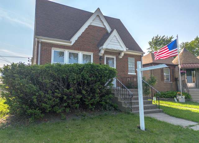 Property at 4948 S Lamon Ave, Chicago, IL 60638, 2 beds, 1 bath