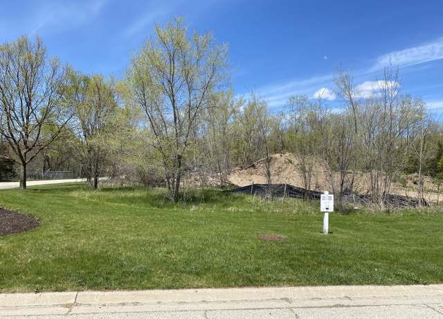 Property at 40729 N North Newport Dr, Antioch, IL 60002
