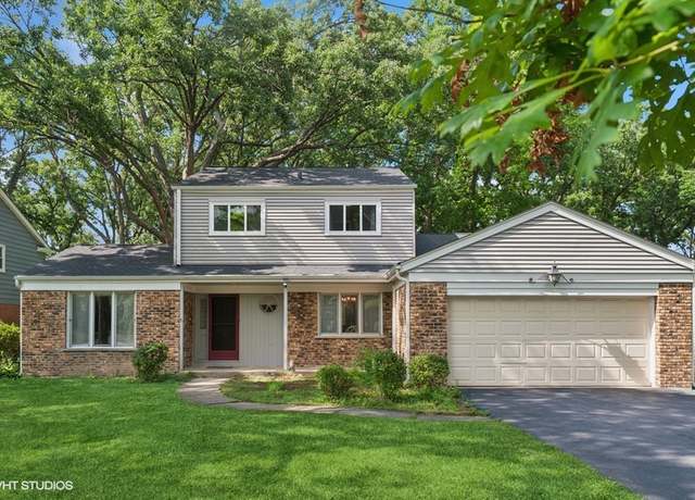 Property at 104 E Louis Ave, Lake Forest, IL 60045, 3 beds, 2.5 baths