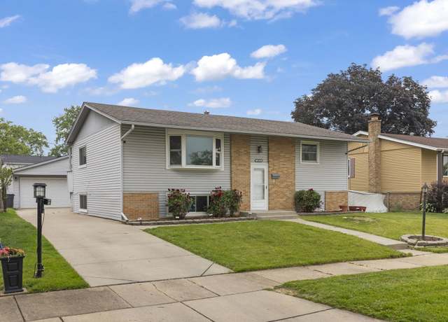 Property at 15424 David Ln, Oak Forest, IL 60452, 5 beds, 2 baths