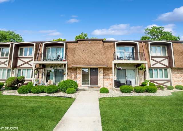 Property at 12720 Carriage Ln Unit H2, Crestwood, IL 60418, 2 beds, 2 baths