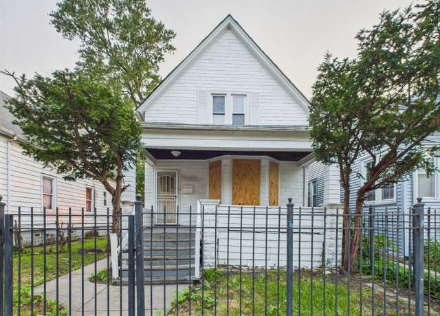 Property at 10446 S State St, Chicago, IL 60628, 3 beds, 1 bath
