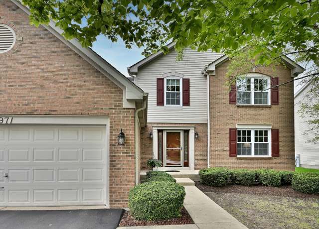Property at 997 Shoreline Dr, Aurora, IL 60504, 4 beds, 3 baths