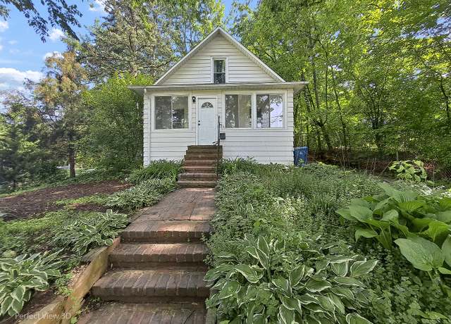 Property at 114 Fuller Rd, Hinsdale, IL 60521, 4 beds, 2 baths