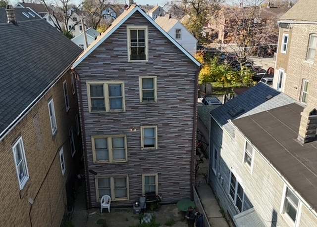 Property at 4320 S Marshfield Ave, Chicago, IL 60609, 10 beds, 2.5 baths