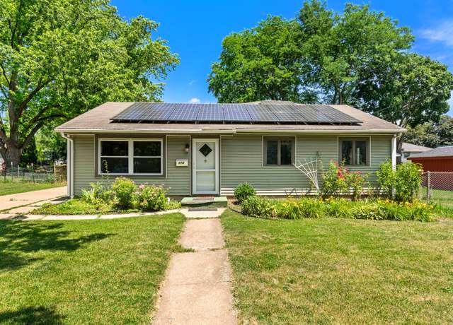 Property at 114 Meadow Ave, Woodstock, IL 60098, 5 beds, 2 baths