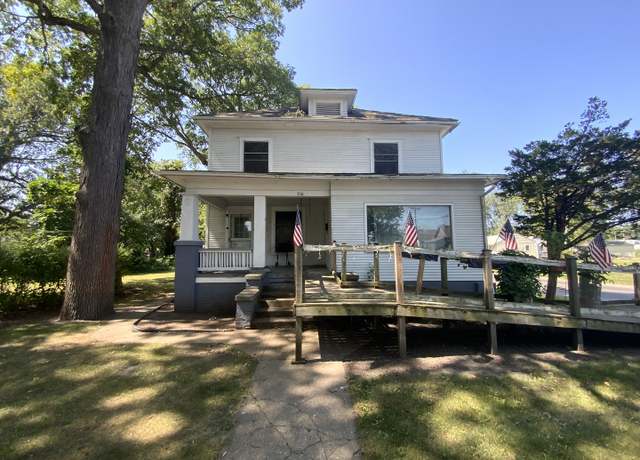 Property at 716 Robinson St, Danville, IL 61832, 4 beds, 2 baths