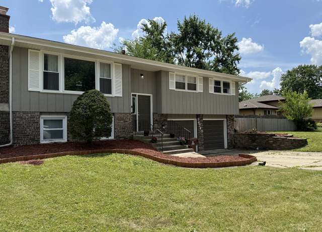 Property at 16740 Forest Ave, Oak Forest, IL 60452, 3 beds, 2 baths