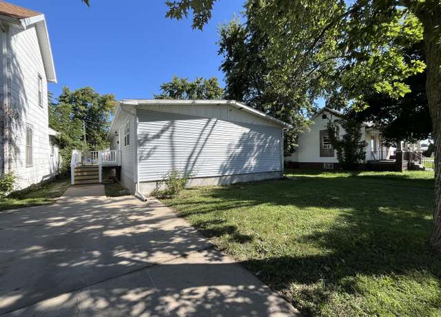 Property at 808 E Hickory St, Streator, IL 61364, 4 beds, 2 baths