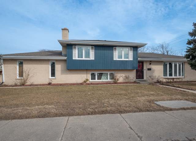 Property at 7153 W Oakton Ct, Niles, IL 60714, 3 beds, 3 baths