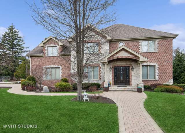 Property at 300 E Marion Ave, Prospect Heights, IL 60070, 4 beds, 4.5 baths