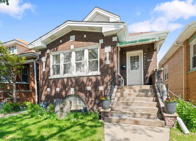 Property at 2911 N 76th Ct, Elmwood Park, IL 60707, 3 beds, 2 baths