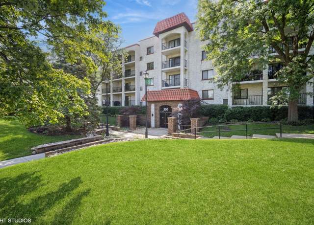 Property at 350 Plum Creek Dr #206, Wheeling, IL 60090, 2 beds, 2 baths