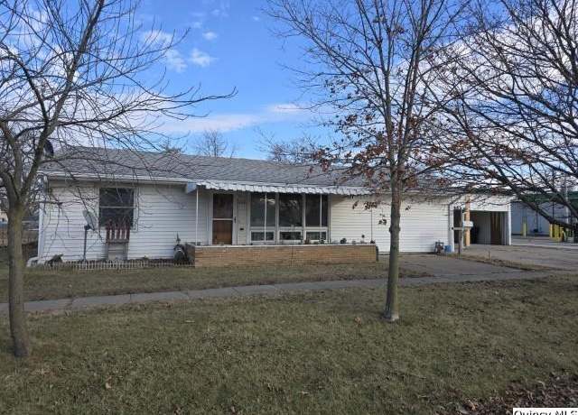 Property at 222 N Madison St, Carthage, IL 62321, 2 beds, 1 bath