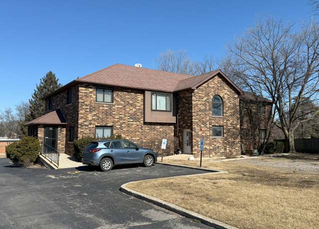 Property at 126 W Maple Ave, Mundelein, IL 60060, 16 beds, 12 baths