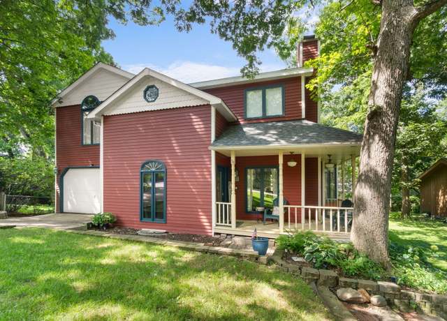 Property at 216 Hickory Rd, Oakwood Hills, IL 60013, 3 beds, 2.5 baths