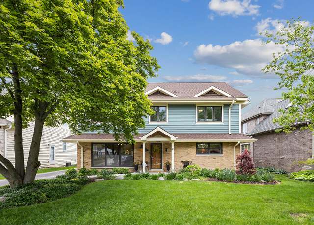 Property at 2432 Illinois Rd, Northbrook, IL 60062, 4 beds, 4 baths