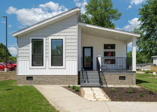 Property at 305 Mclean St, Mahomet, IL 61853, 3 beds, 2 baths