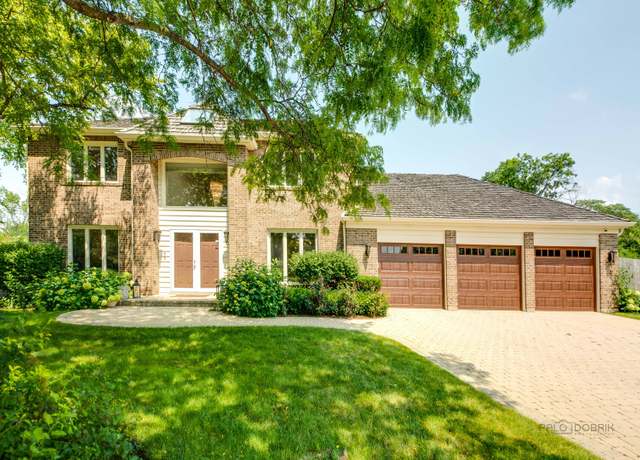 Property at 120 S Basswood Rd, Lake Forest, IL 60045, 4 beds, 3.5 baths