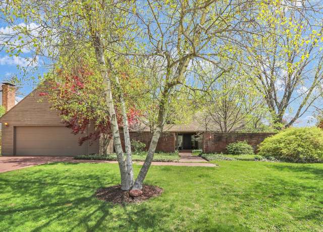 Property at 10 Carriage Way, Champaign, IL 61821, 4 beds, 3 baths