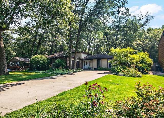 Property at 16 Deerfield Ave, Kankakee, IL 60901, 4 beds, 2.5 baths