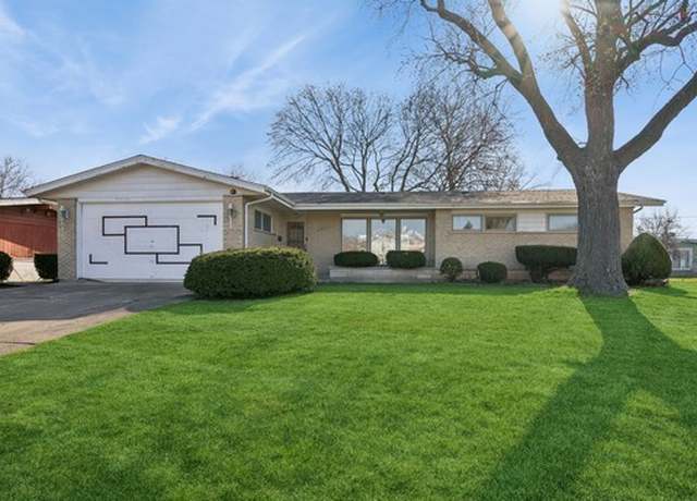 Property at 5623 N Manor Ln, Norwood Park, IL 60631, 3 beds, 1.5 baths