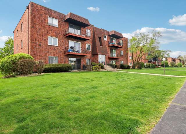 Property at 5704 W 128th St Unit 1C, Crestwood, IL 60418, 2 beds, 1.5 baths