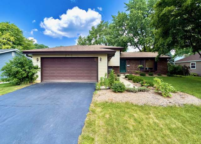 Property at 541 Chippewa Trl, Carol Stream, IL 60188, 3 beds, 3 baths