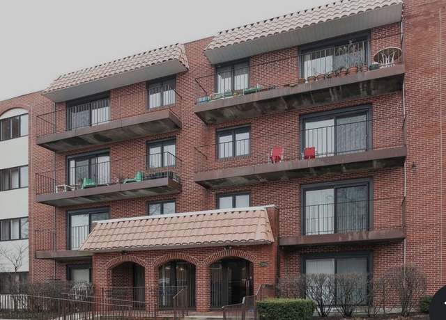Property at 2086 St Johns Ave #207, Highland Park, IL 60035, 2 beds, 2 baths