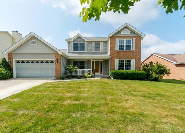 Property at 5 Chiswick Cir, Bloomington, IL 61704, 4 beds, 2.5 baths