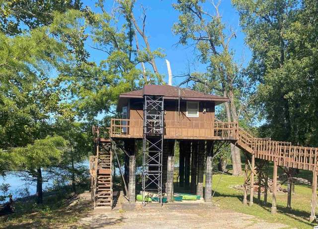 Property at 3703-3625 Bonansinga Dr, Quincy, IL 62305, 1 bed, 1 bath