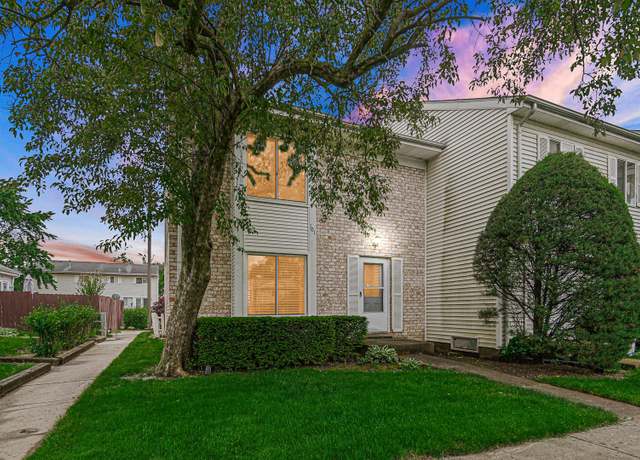 Property at 101 Pilgrim Ct, Bolingbrook, IL 60440, 2 beds, 1.5 baths