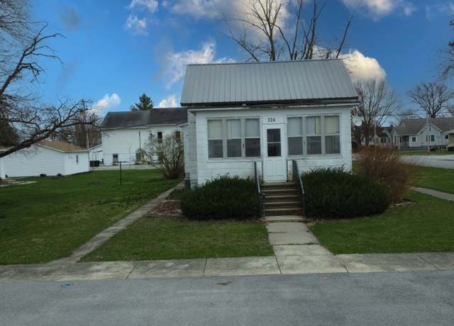 Property at 224 W Koplin Ave, Cissna Park, IL 60924, 2 beds, 1 bath