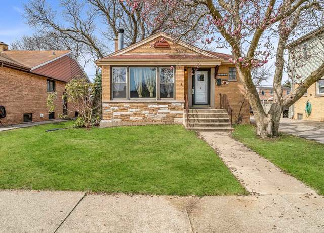 Property at 10026 Spaulding Ave, Evergreen Park, IL 60805, 3 beds, 2 baths