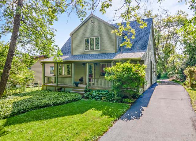 Property at 10405 Kenilworth Ave, Algonquin, IL 60102, 3 beds, 2.5 baths