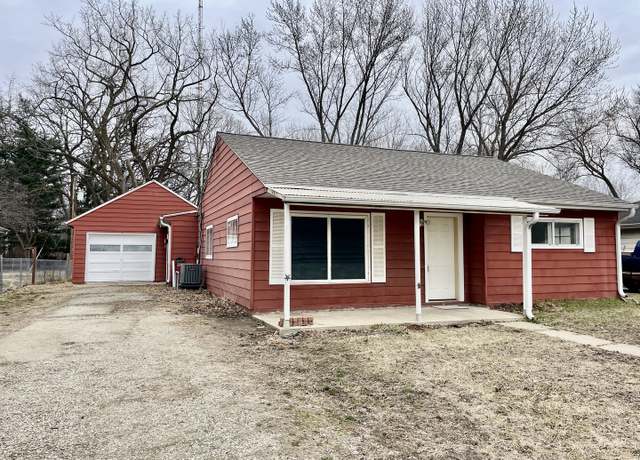 Property at 1404 Harvey Dr, Sterling, IL 61081, 3 beds, 1 bath