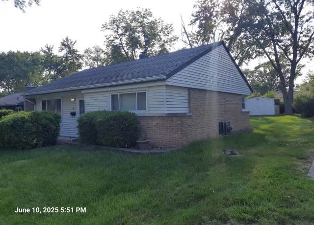Property at 6 Marquette Pl, Park Forest, IL 60466, 2 beds, 1 bath