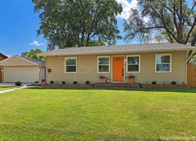 Property at 414 Cedar Cir, Streamwood, IL 60107, 3 beds, 1 bath