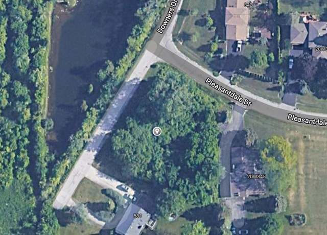 Property at 20W227 Pleasantdale Dr, Lemont, IL 60439