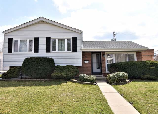 Property at 17 E Central Ave, Lombard, IL 60148, 3 beds, 1.5 baths