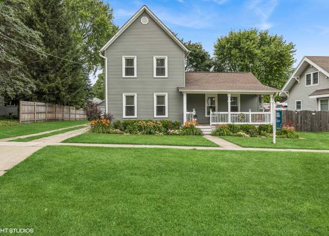 Property at 1505 Court St, Mchenry, IL 60050, 3 beds, 2 baths