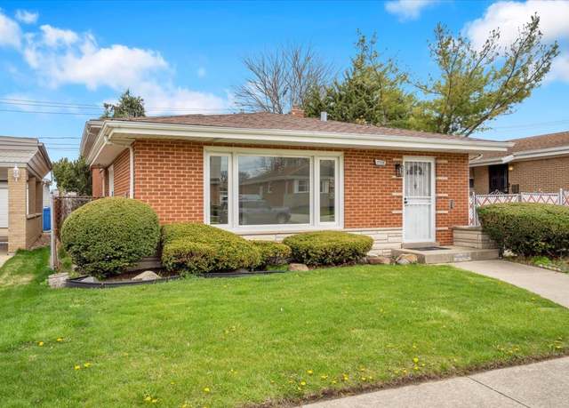 Property at 2720 W Seipp St, Chicago, IL 60652, 4 beds, 2.5 baths