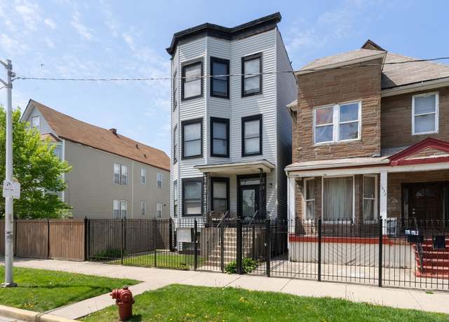 Property at 1630 N Avers Ave, Chicago, IL 60647, 9 beds, 4 baths