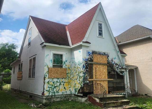 Property at 624 College, Quincy, IL 62301, 2 beds, 1 bath
